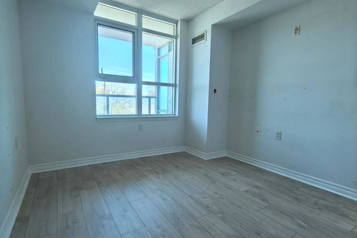Additional image 12 of 3830 Bathurst Street 410