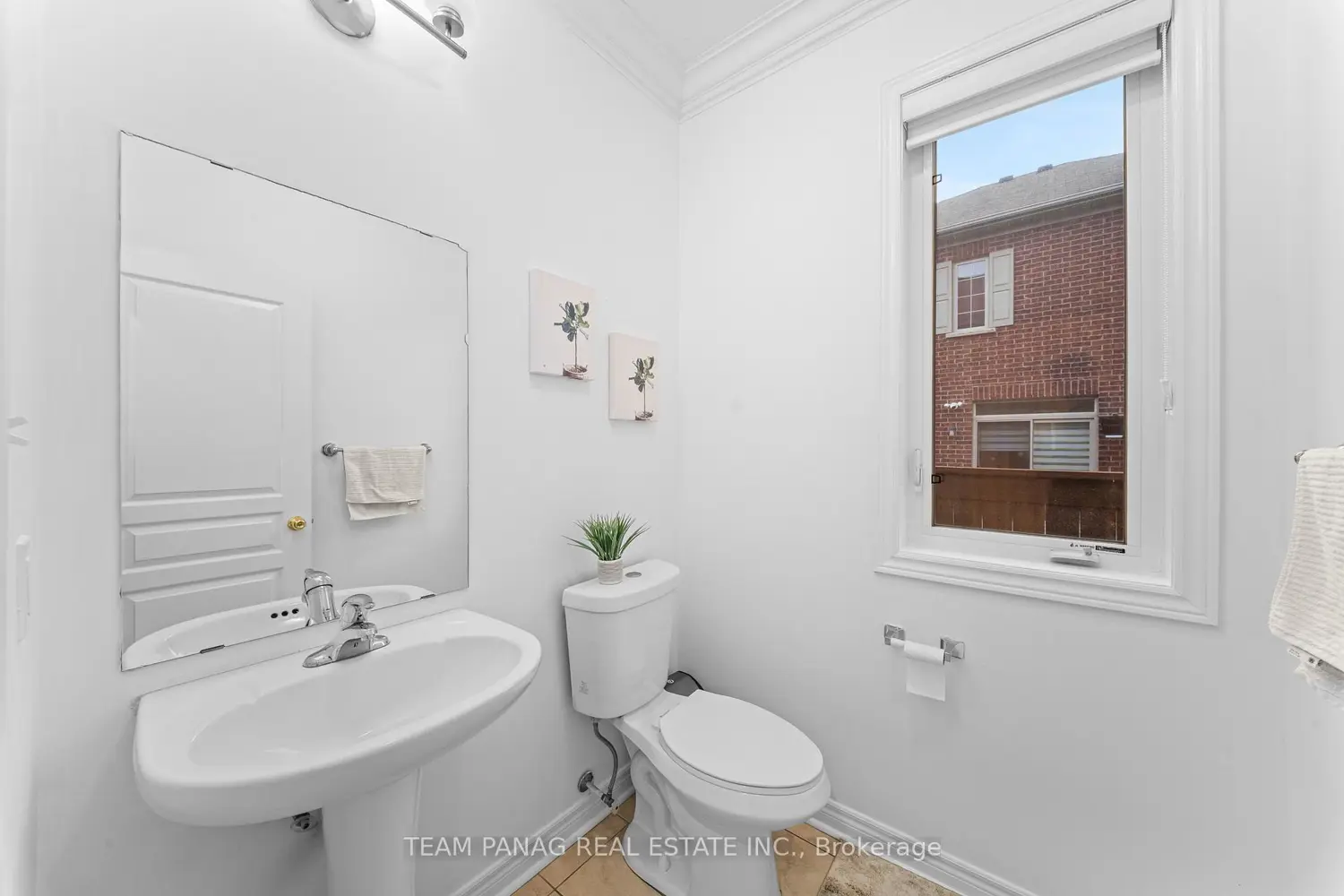 30 Overglen Court photo 4
