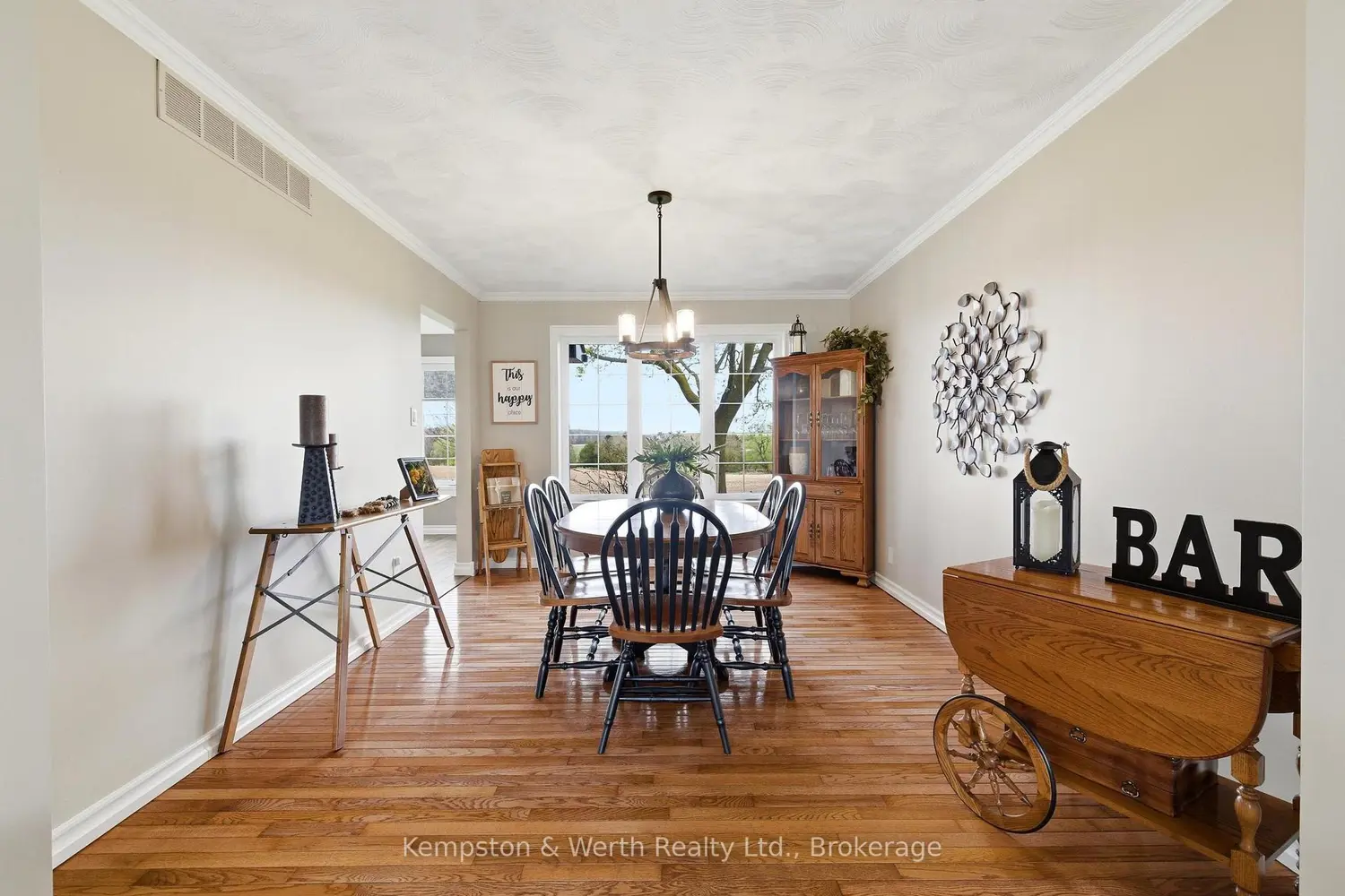 Additional image 5 of 890 Perkin Crescent