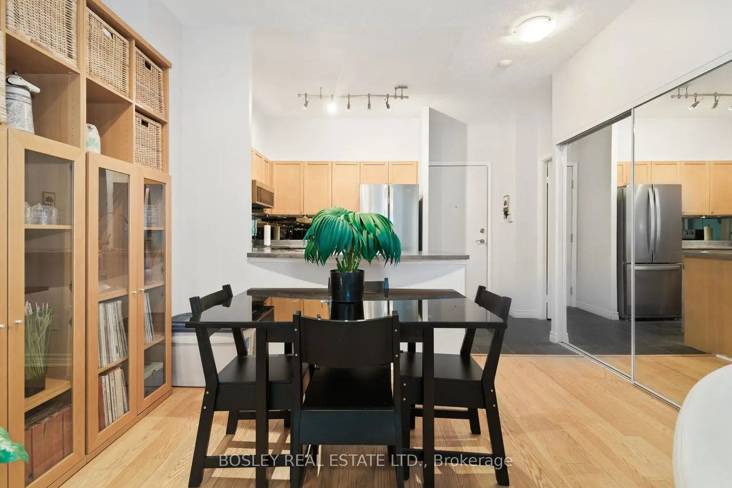 Additional image 4 of 600 Queens Quay West 106