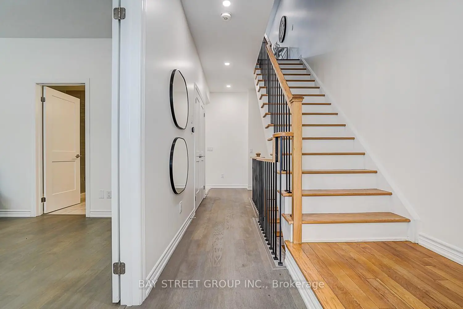 74 Village Parkway