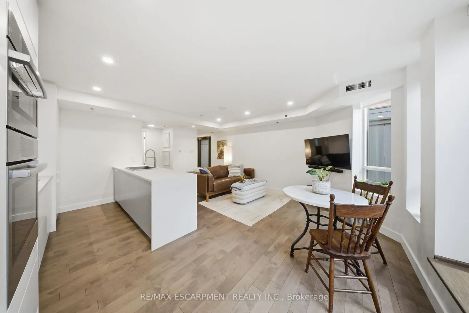 Additional image 8 of 127 Queen Street Th1