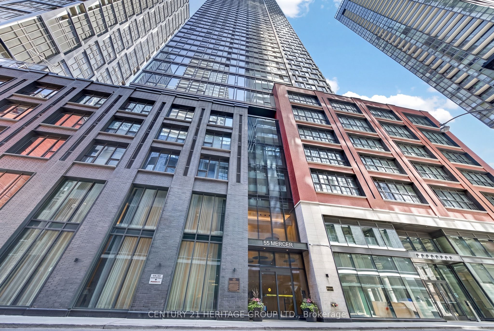 2212-55 Mercer Street, Toronto, ON, M5V 0W4