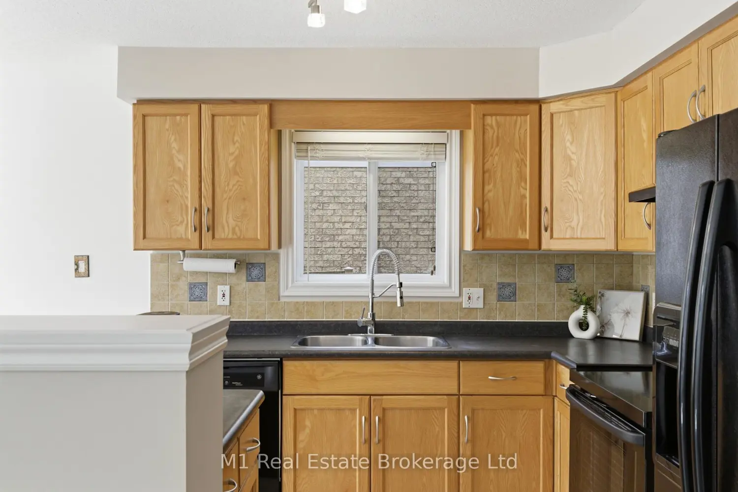 Additional image 4 of 577 Mctavish Street
