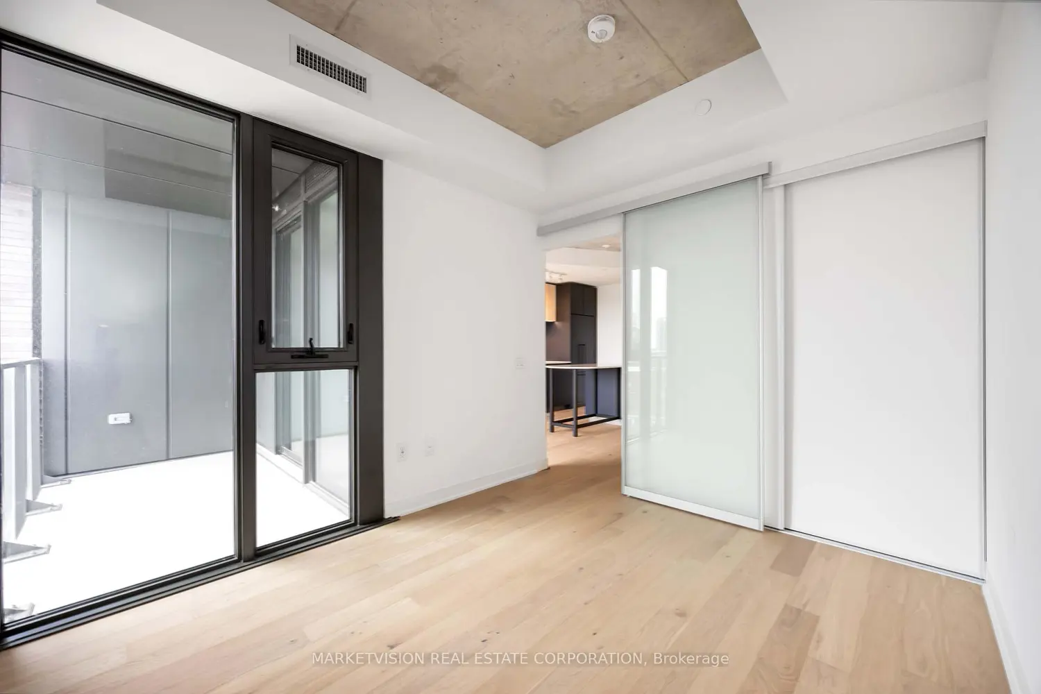 Additional image 4 of 2625 Dundas Street 610