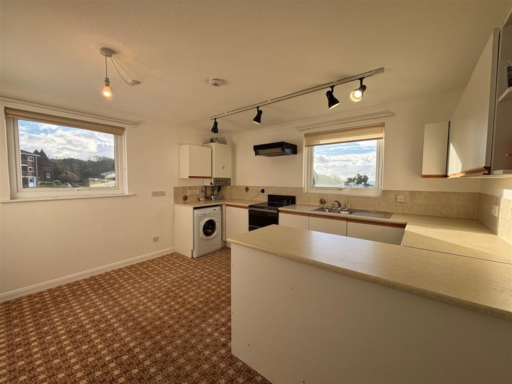 Additional image 4 of 3 bed flat to rentGranville Road, Totland Bay PO39