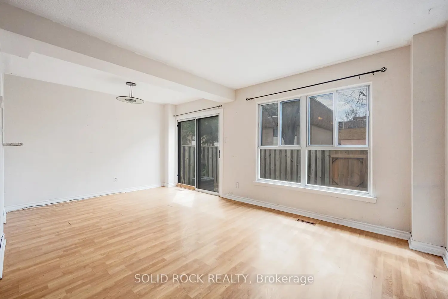 Additional image 6 of 332 Fleetwood Crescent 332