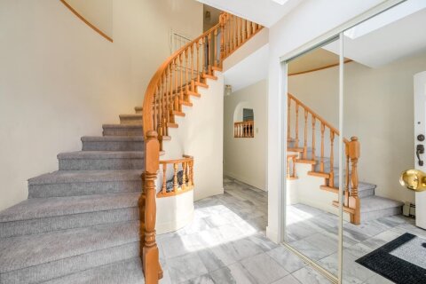 Additional image 8 of 2547 34th Avenue E, Vancouver, BC, V5R 2T1