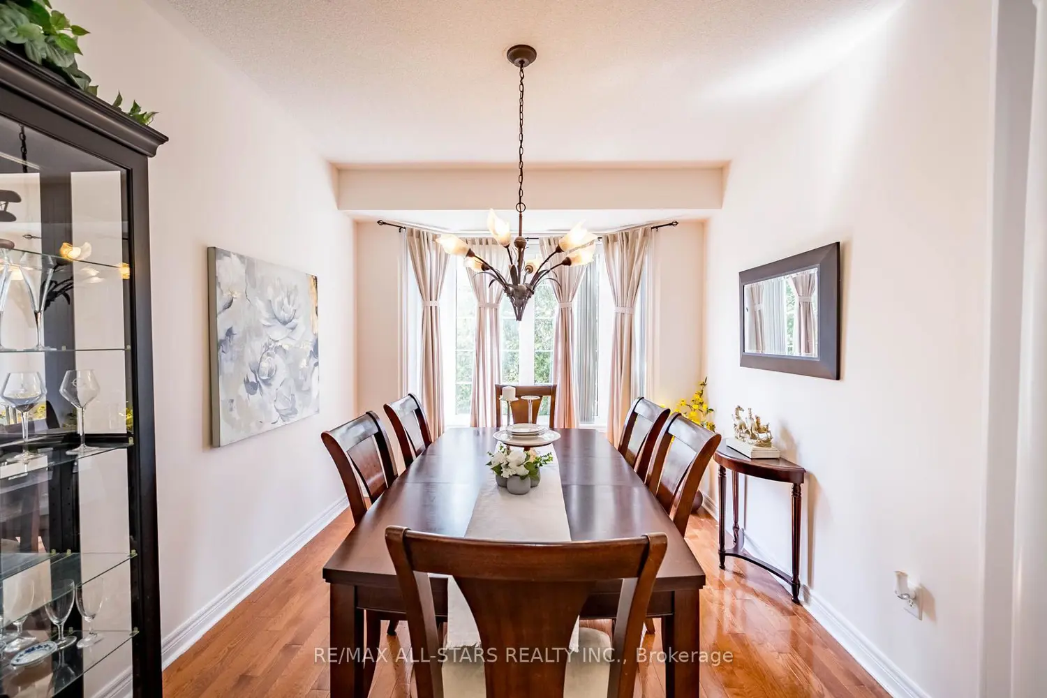 2 Mantle Avenue photo 5