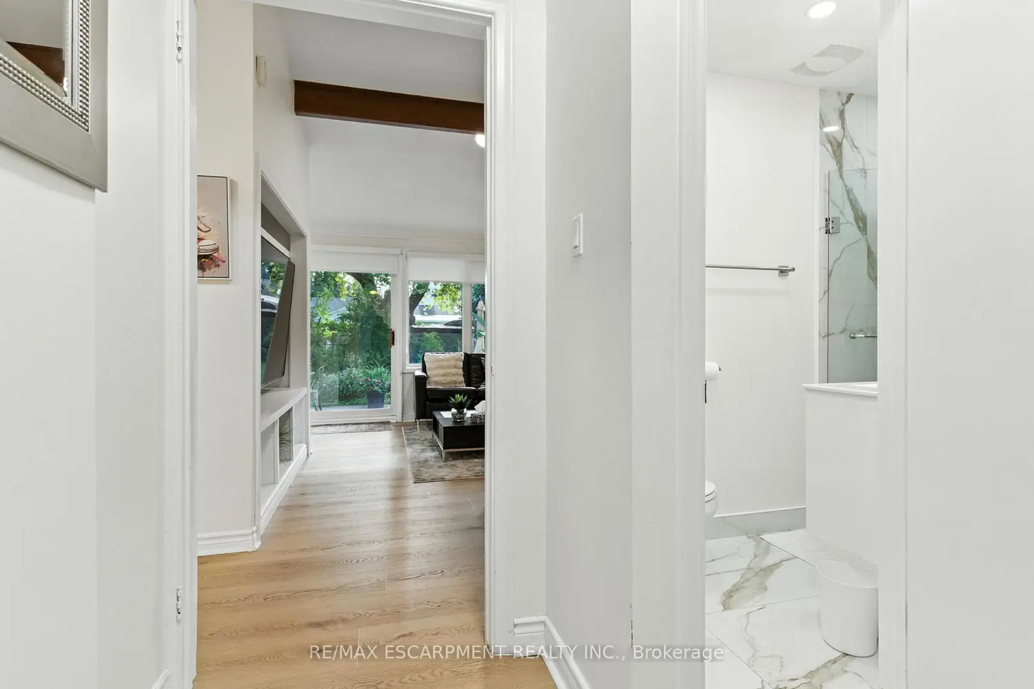 Additional image 2 of 230 South Service Road