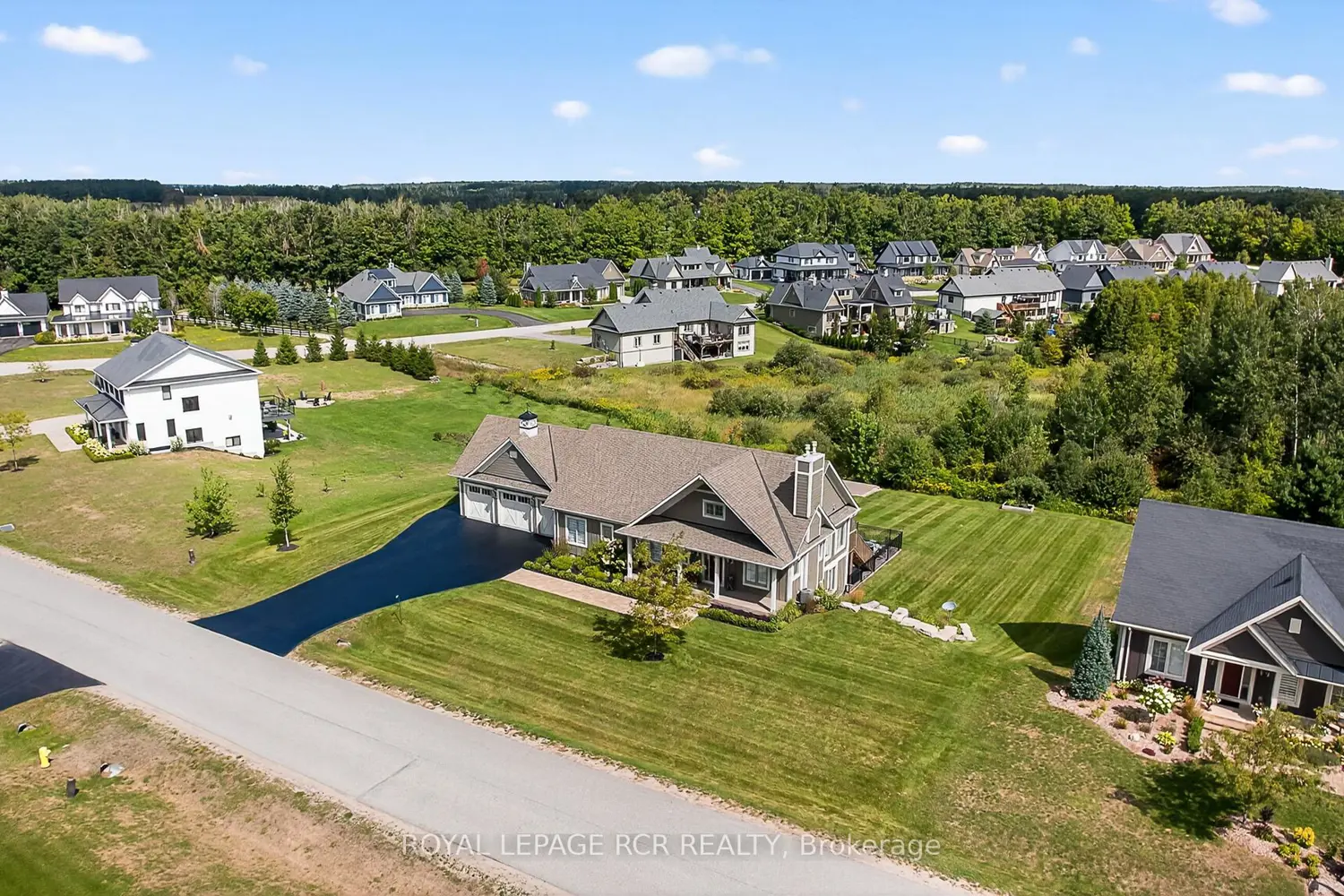 3 Thoroughbred Drive photo 3