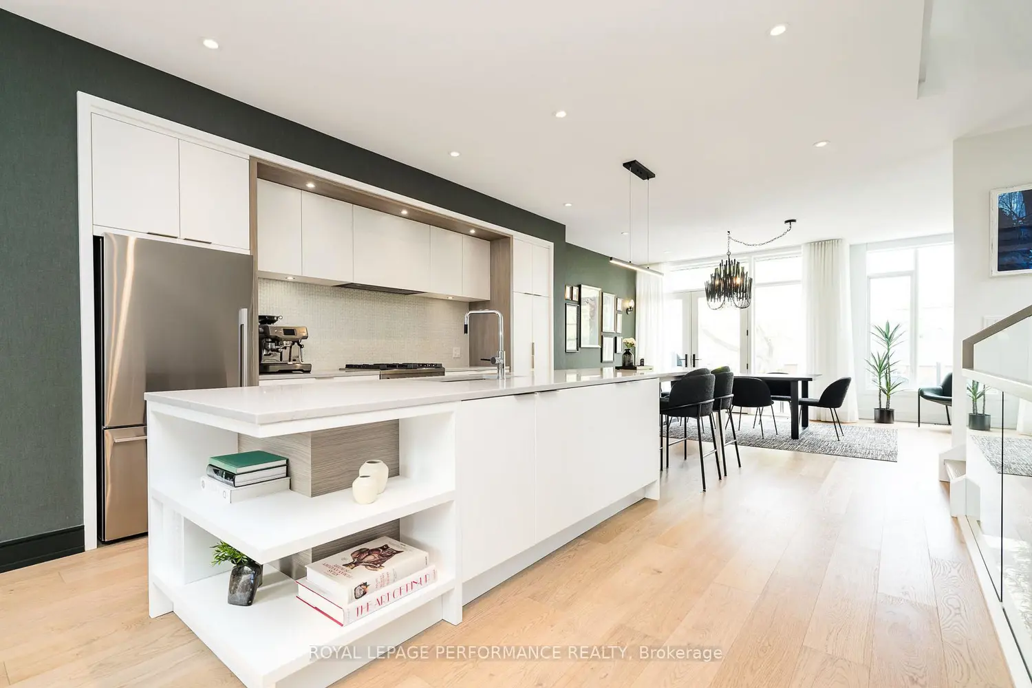 330 Kenwood Avenue photo 5