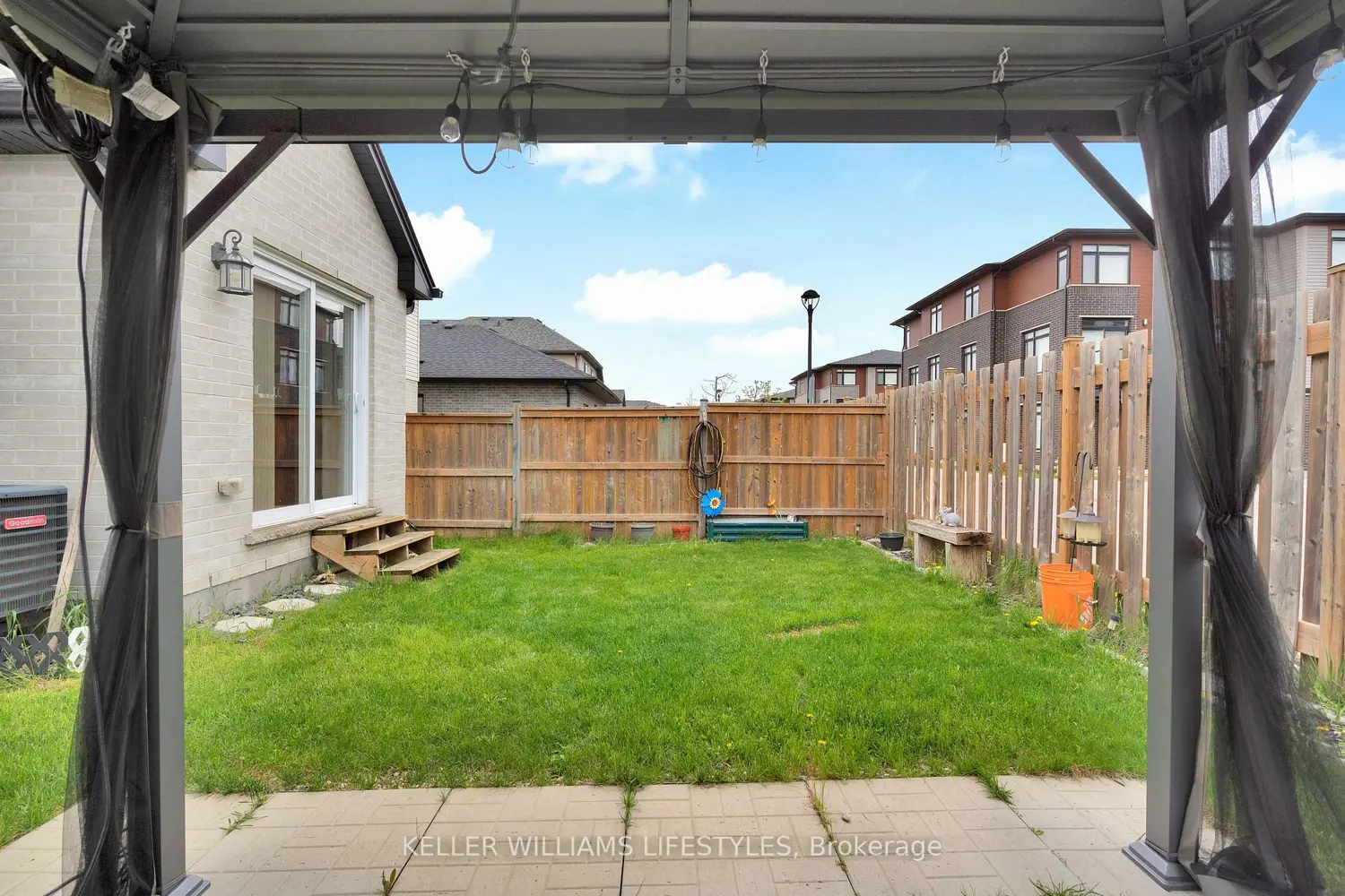 Additional image 8 of 3270 Singleton Avenue 18