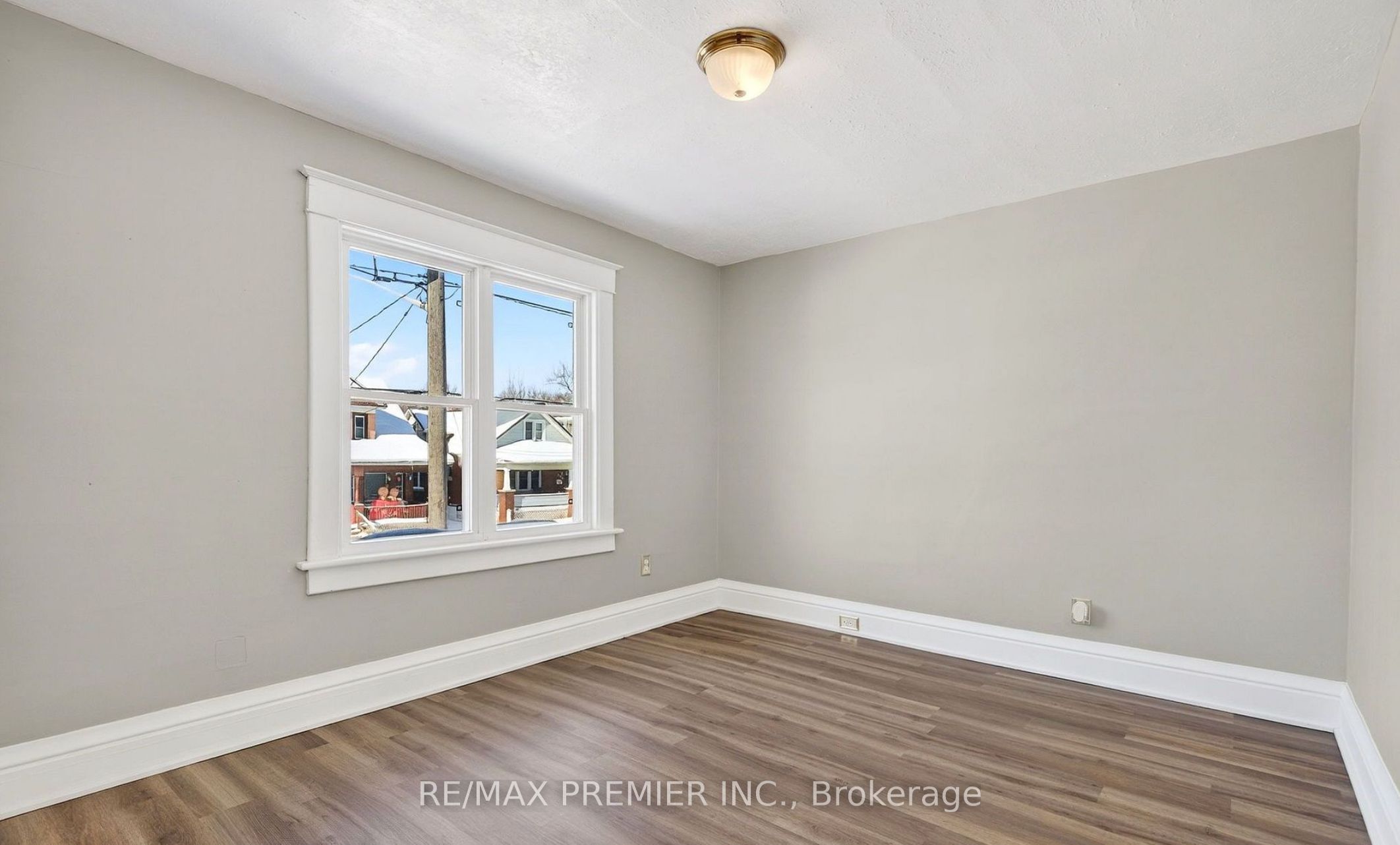 Additional image 5 of Main Floor-4848 Second Avenue, Niagara Falls, ON, L2E 4J1