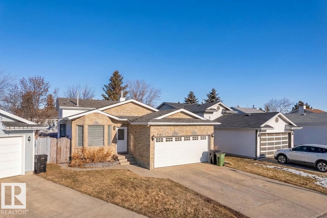 2536 35 Street NW, Edmonton, AB, T6L4G3