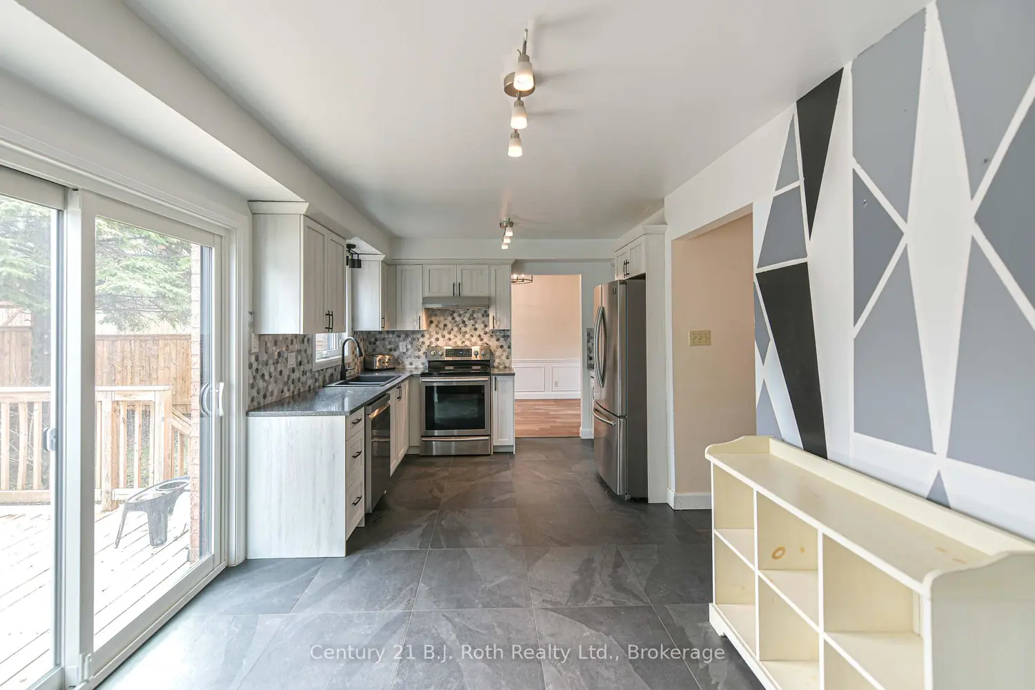 Additional image 11 of 8 Carmichael Court