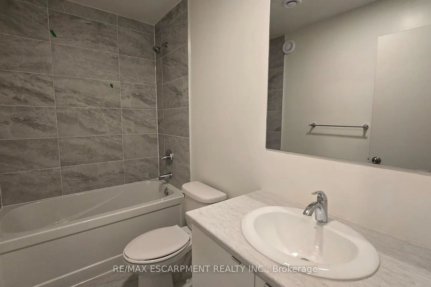 Additional image 9 of 16 Melbourne Avenue 210B