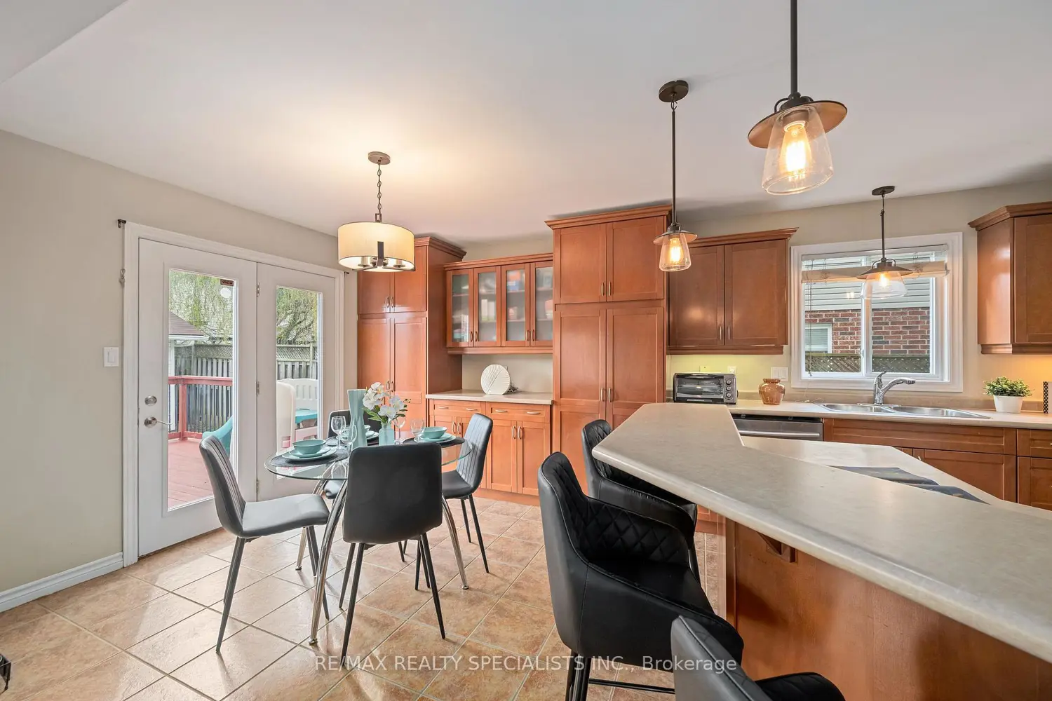 Additional image 2 of 1865 Bayswater Crescent