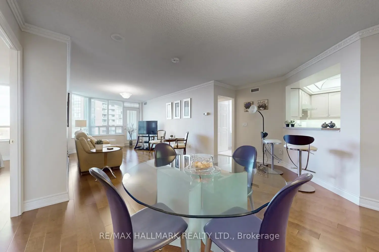 Additional image 10 of 89 Skymark Drive 1610