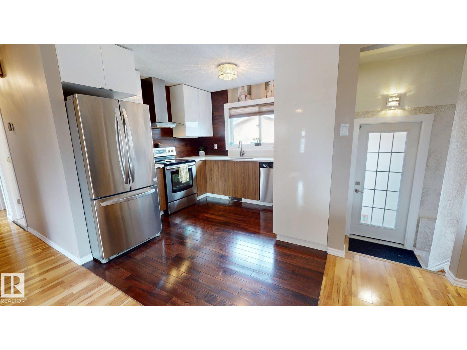 Additional image 4 of 9616 169 Street NW, Edmonton, AB, T5P3X2