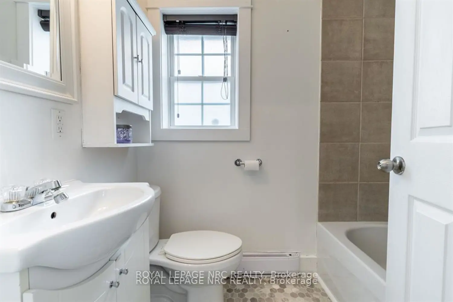 Additional image 20 of 387 Elmwood Avenue