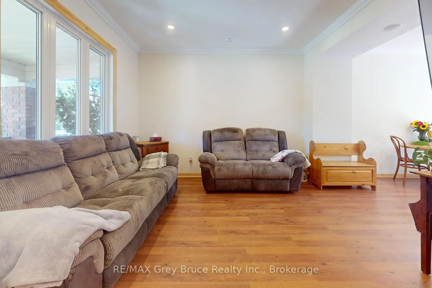 Additional image 6 of 937 4Th Avenue