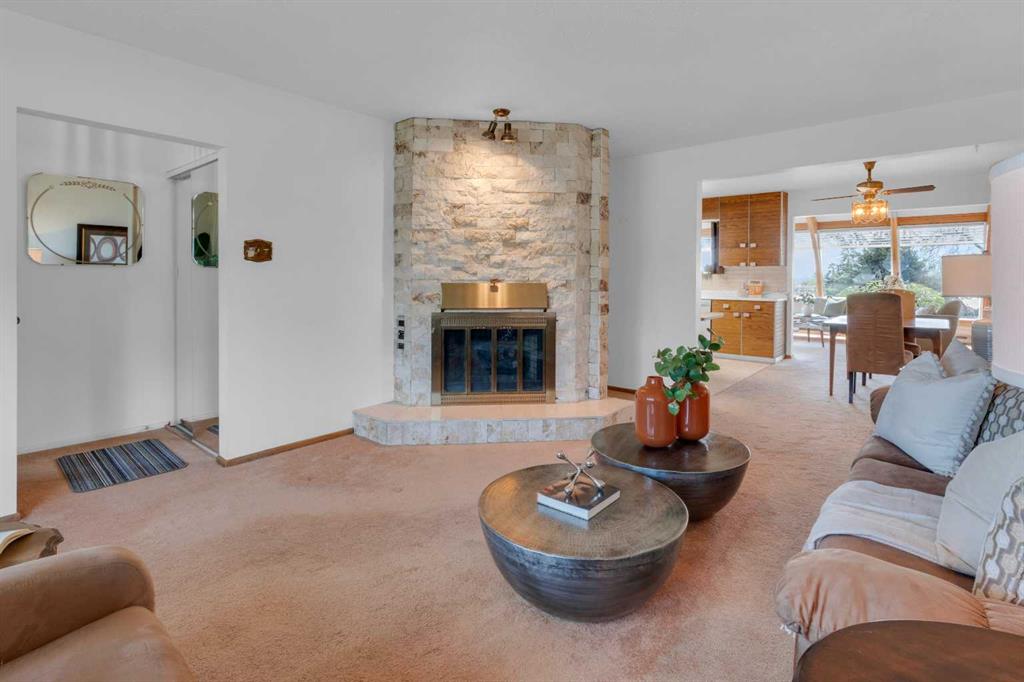 Additional image 4 of 1031 Thorneycroft Drive NW, Calgary, AB, T2K 3K7