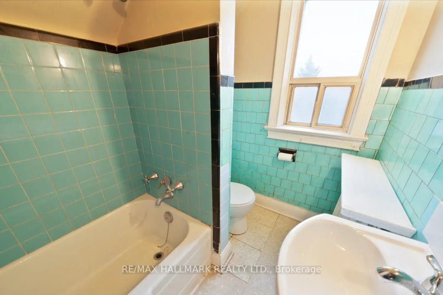 Additional image 12 of 39 Lanark Avenue