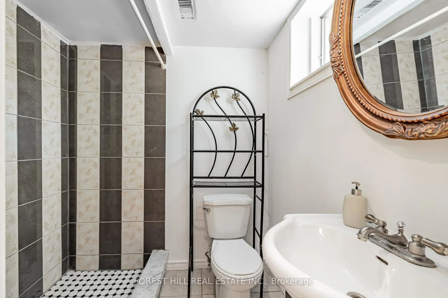 Additional image 13 of 2977 Bayview Avenue