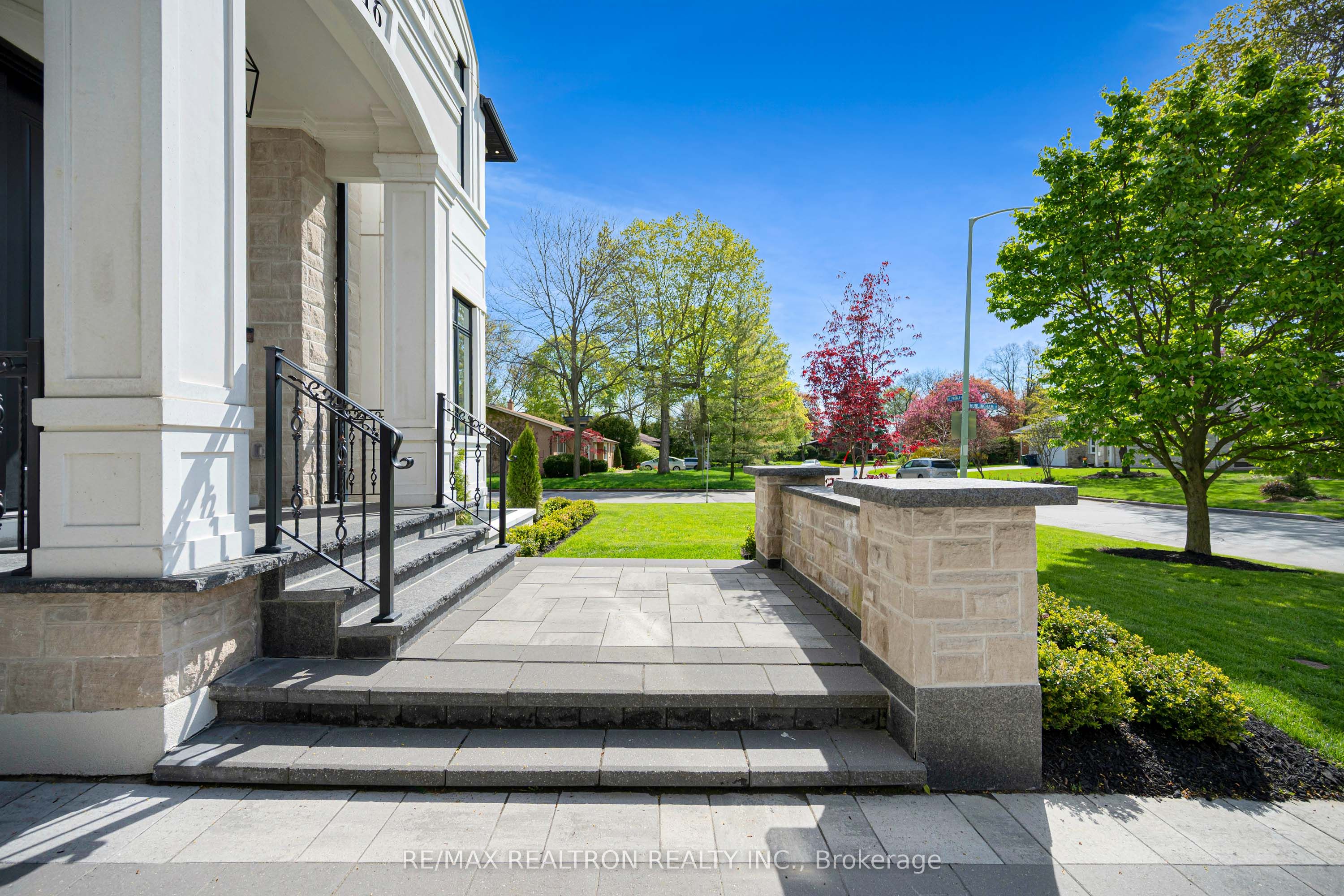 Additional image 4 of 16 Ballyronan Road, Toronto, ON, M3B 1V1
