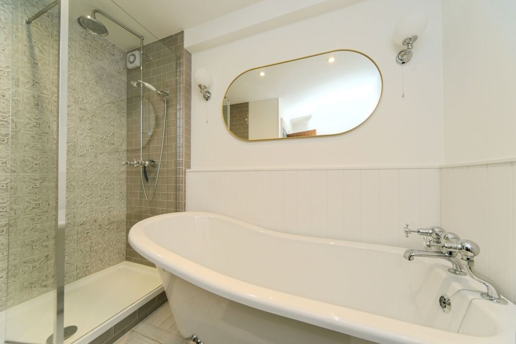 Additional image 5 of 3 bed maisonette to rentDevonshire Place, Brighton BN2