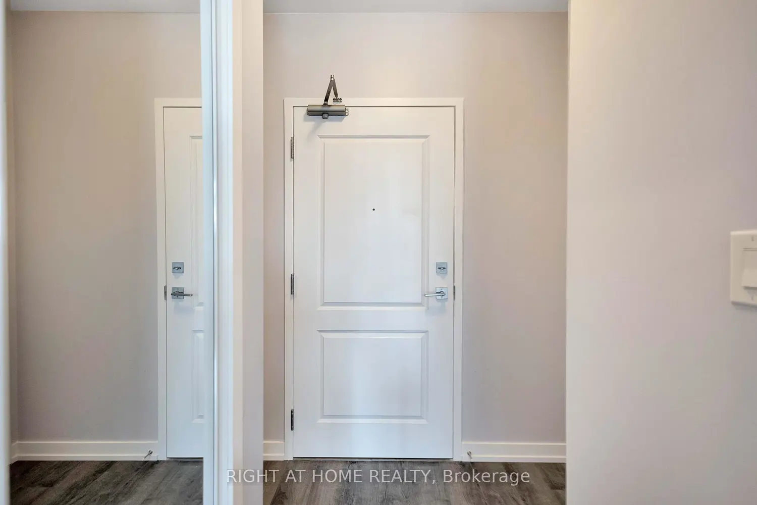 Additional image 3 of 470 Dundas Street 519