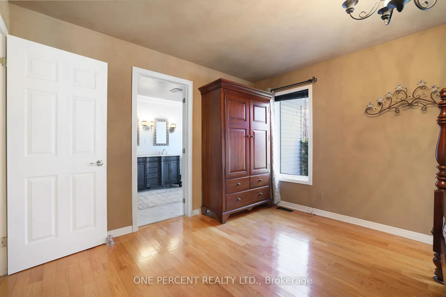 1267 Randboro Crescent photo 4