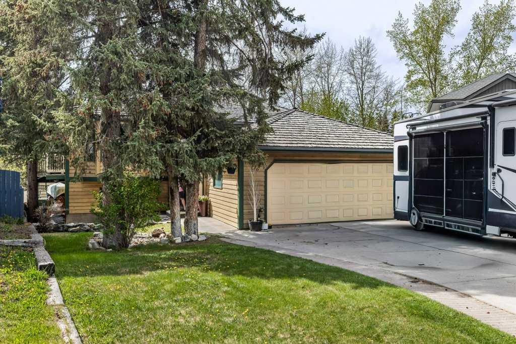 146 Cougar Point Road, Canmore, AB, T1W 1A1