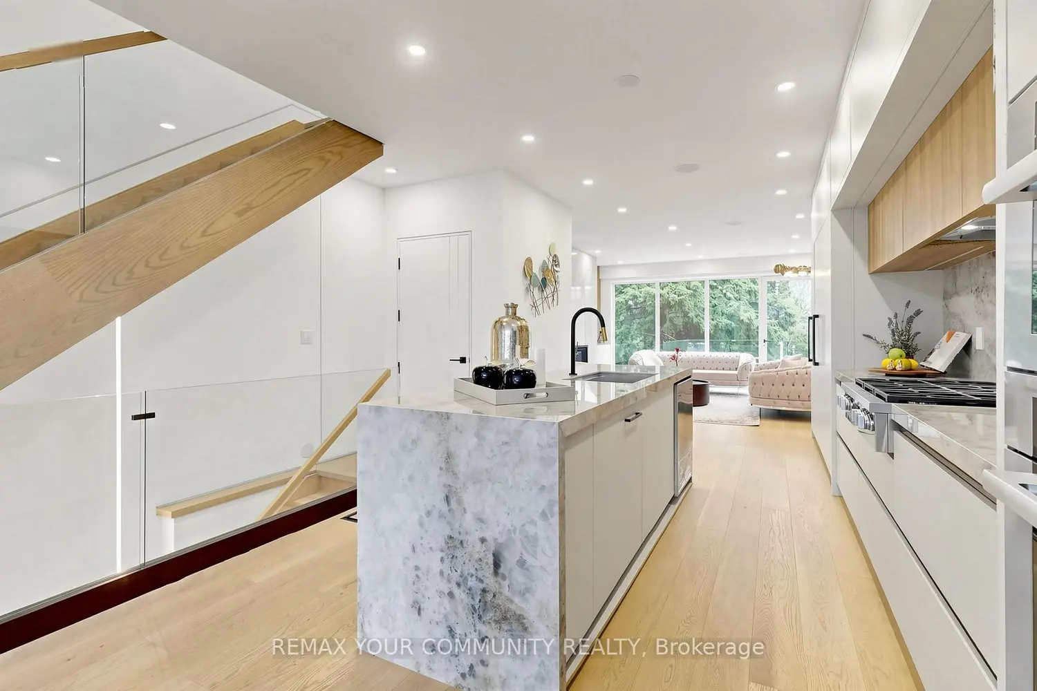 Additional image 9 of 2970A Bayview Avenue
