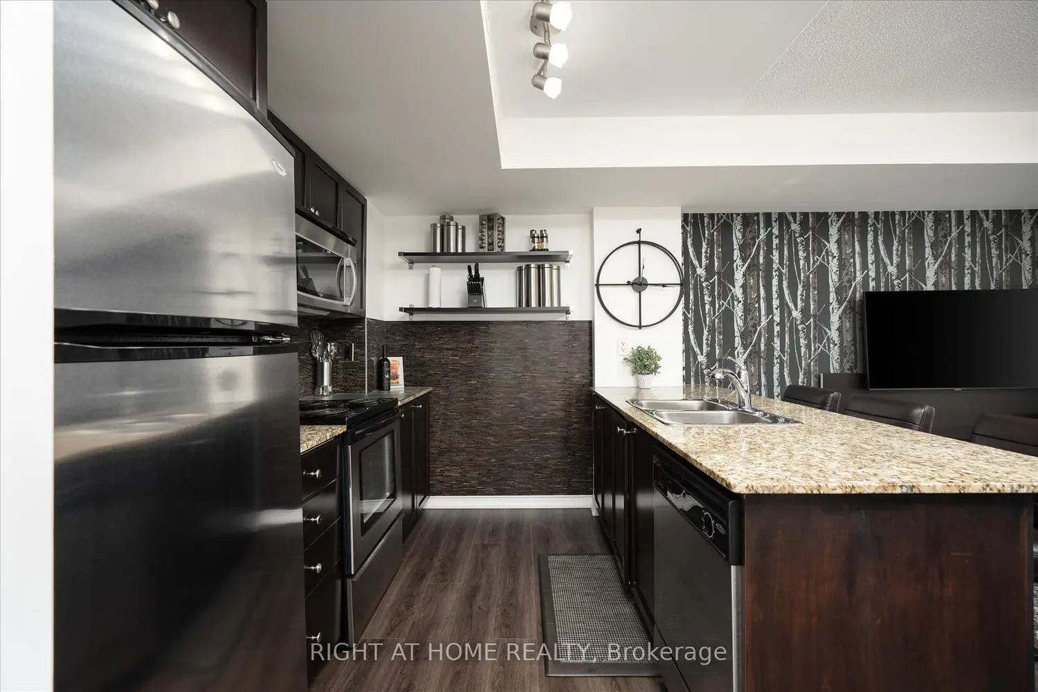 Additional image 9 of 1 Ruttan Street 112