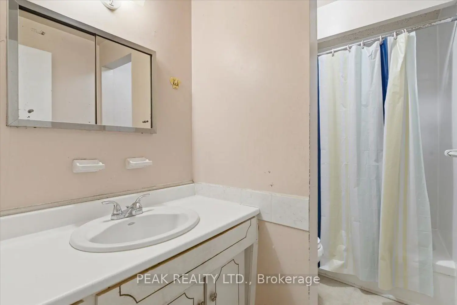 Additional image 13 of 644 Perry Crescent