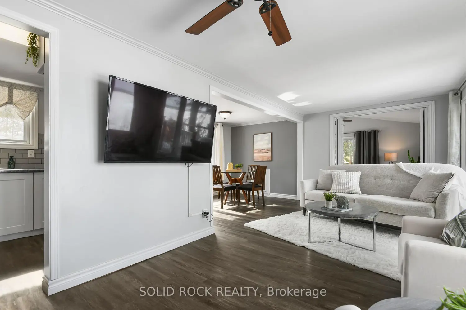 2496 River Road photo 5