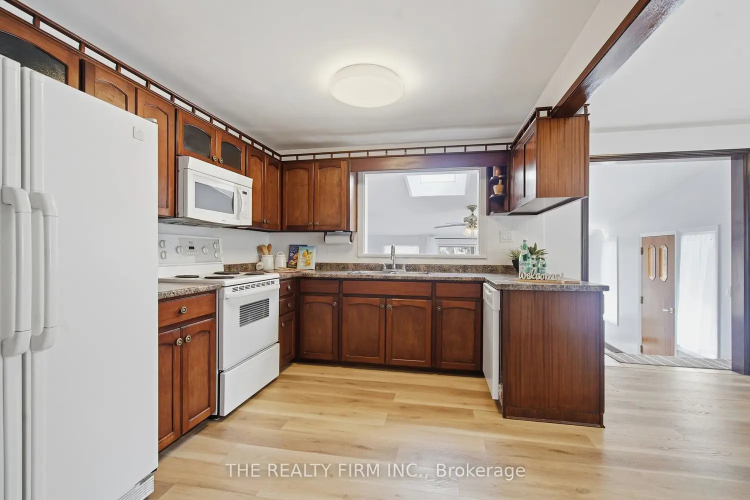 Additional image 5 of 908 William Street