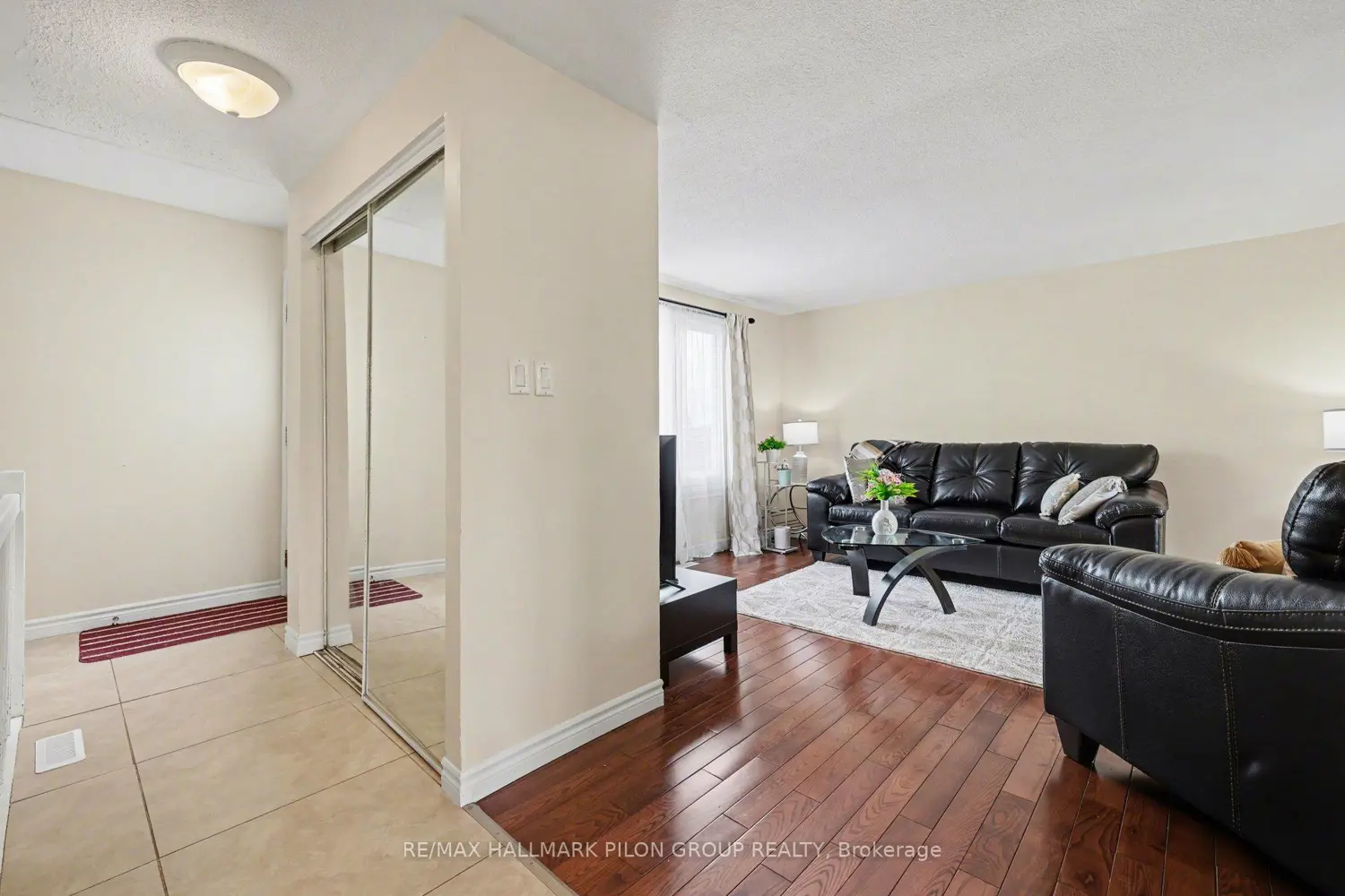 1540 Beaverpond Drive C photo 2