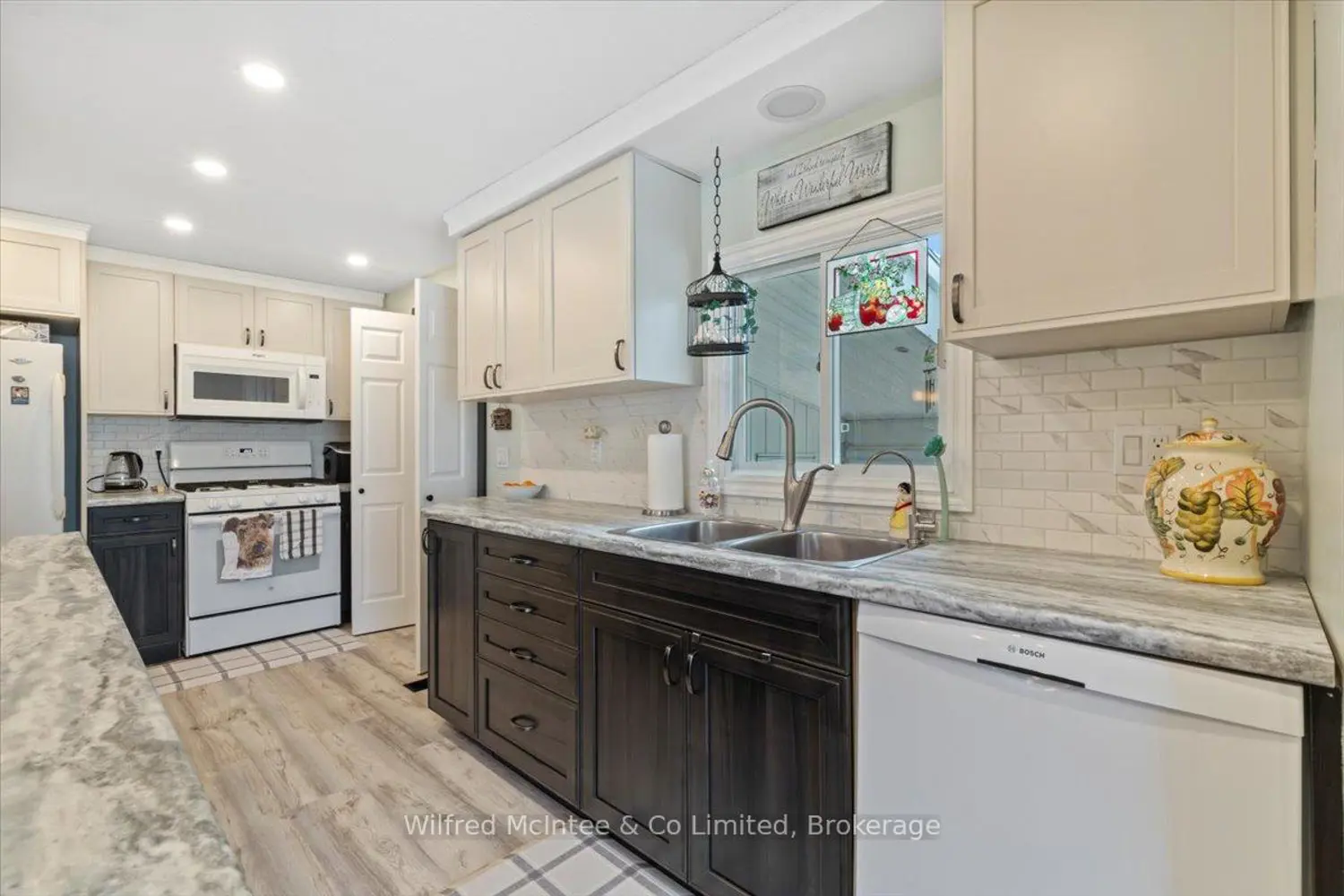 Additional image 2 of 21571 Grey Road 16