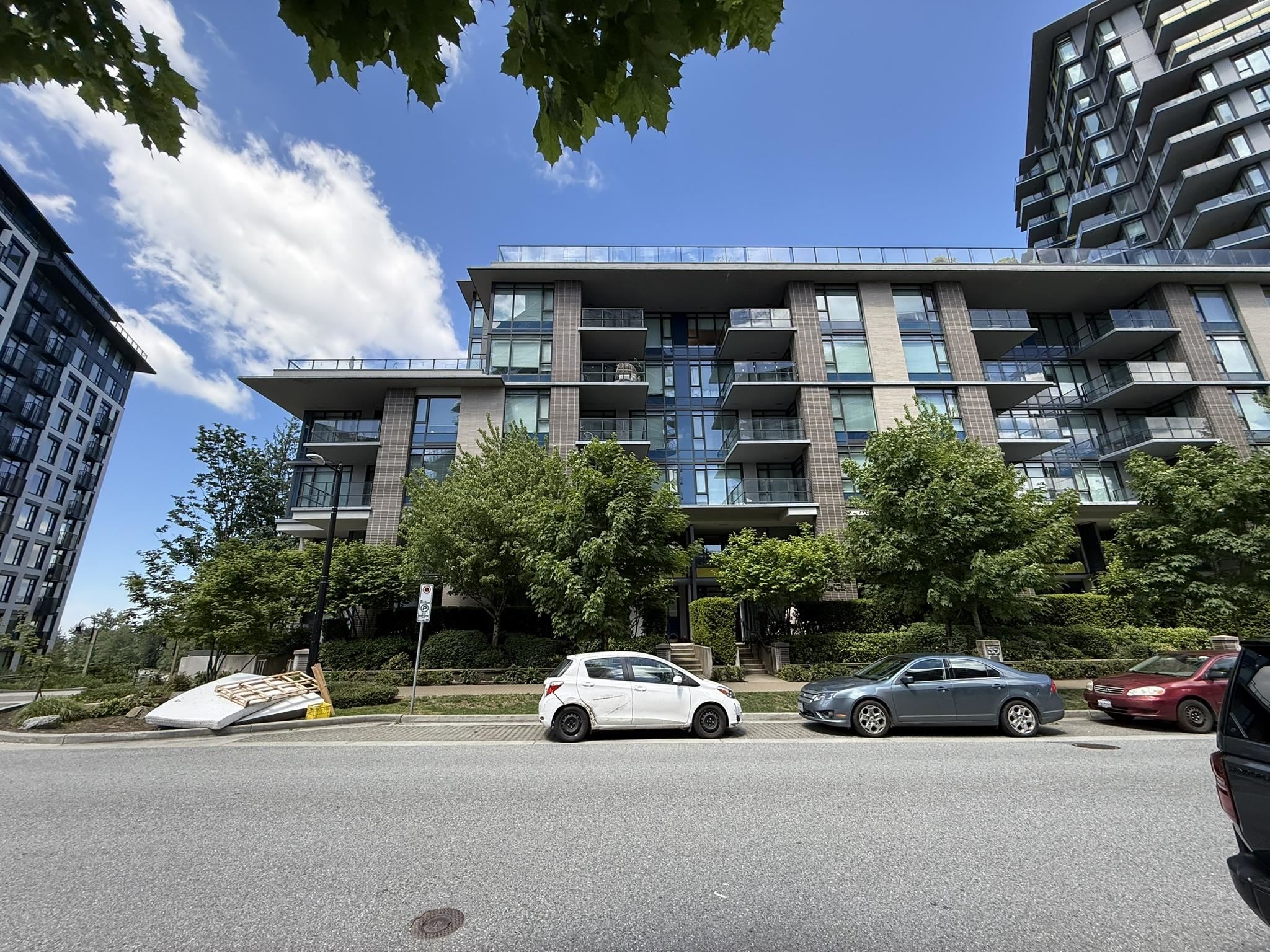 313-8850 University Crescent, Burnaby, BC, V5A 0C8 photo 2
