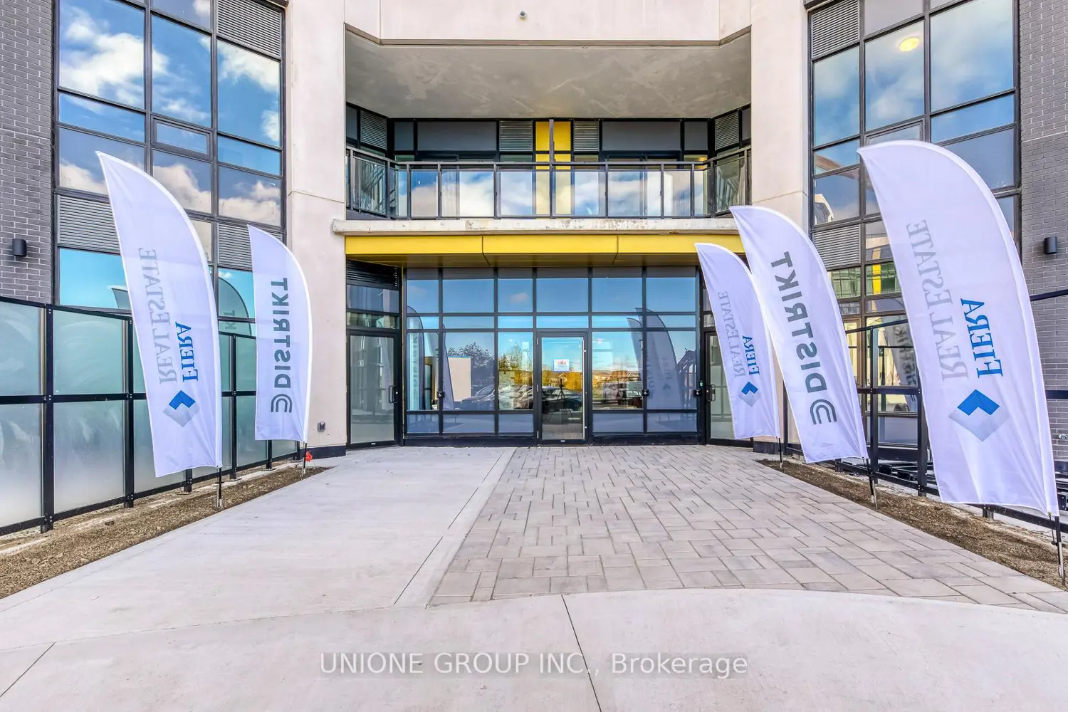 405 Dundas Street 407