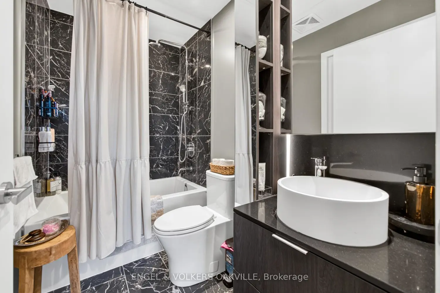 Additional image 18 of 28 Ann Street 418