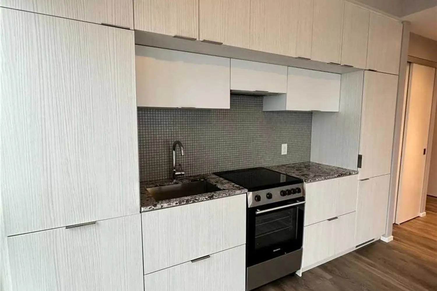 Additional image 10 of 159 Dundas Street 4201