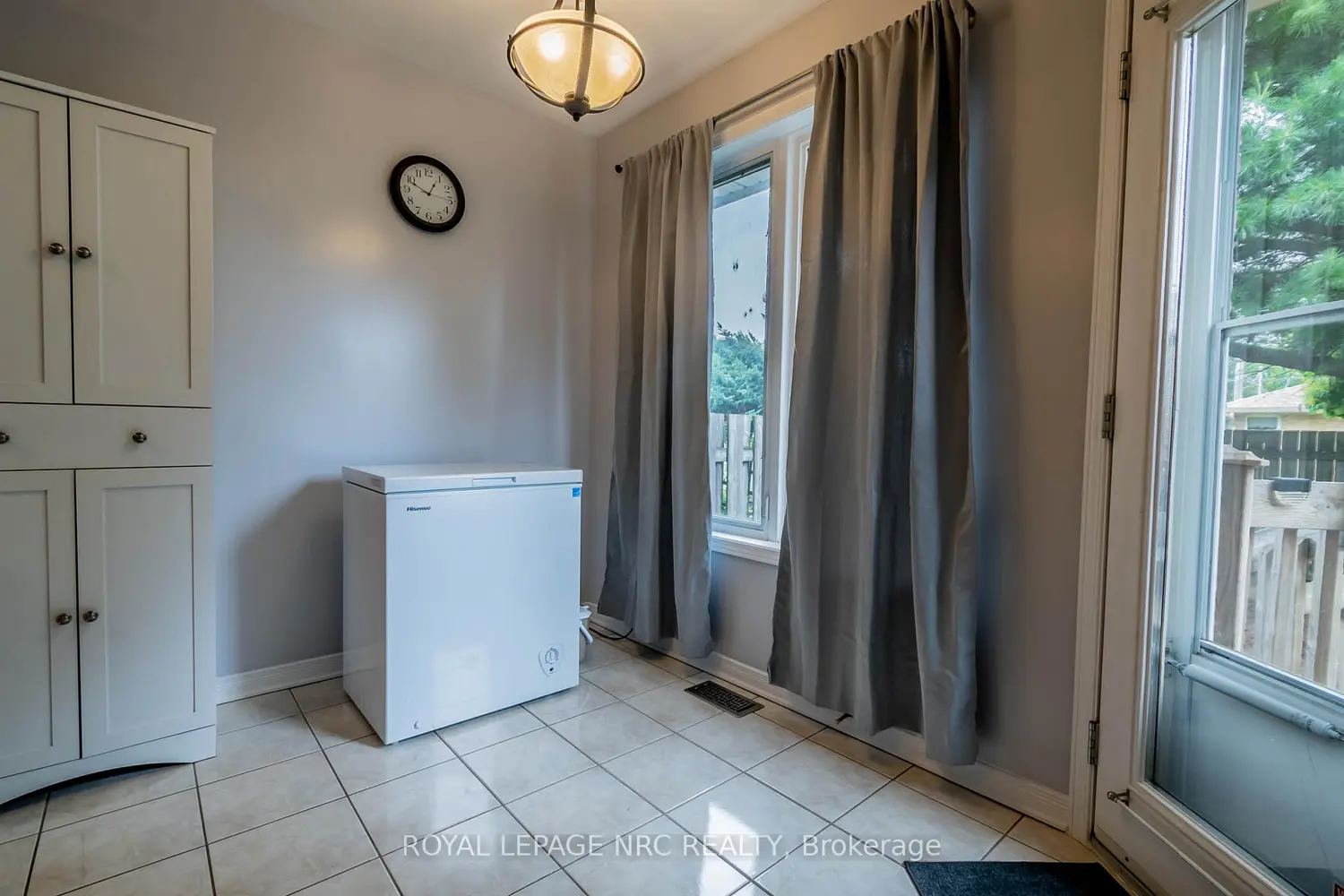 Additional image 8 of 5070 Drummond Road 28