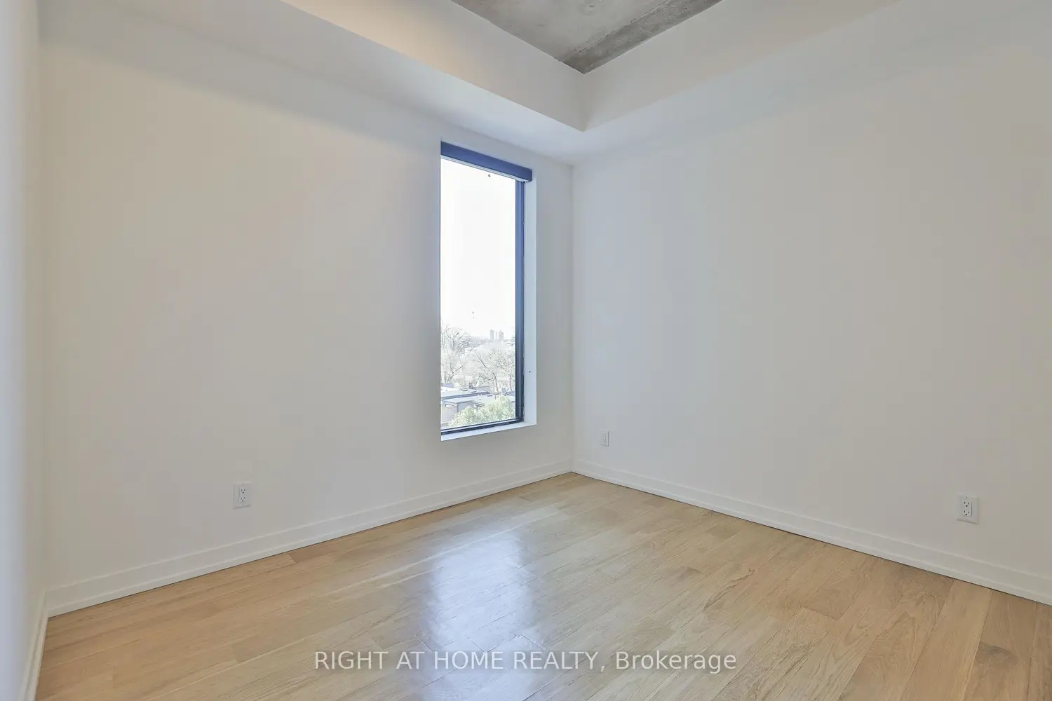 Additional image 9 of 761 Queen Street 602