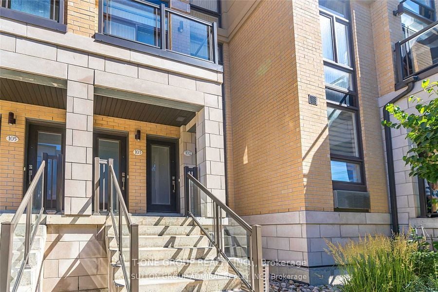 102-23 Eldora Avenue, Toronto, ON, M2M 0B5