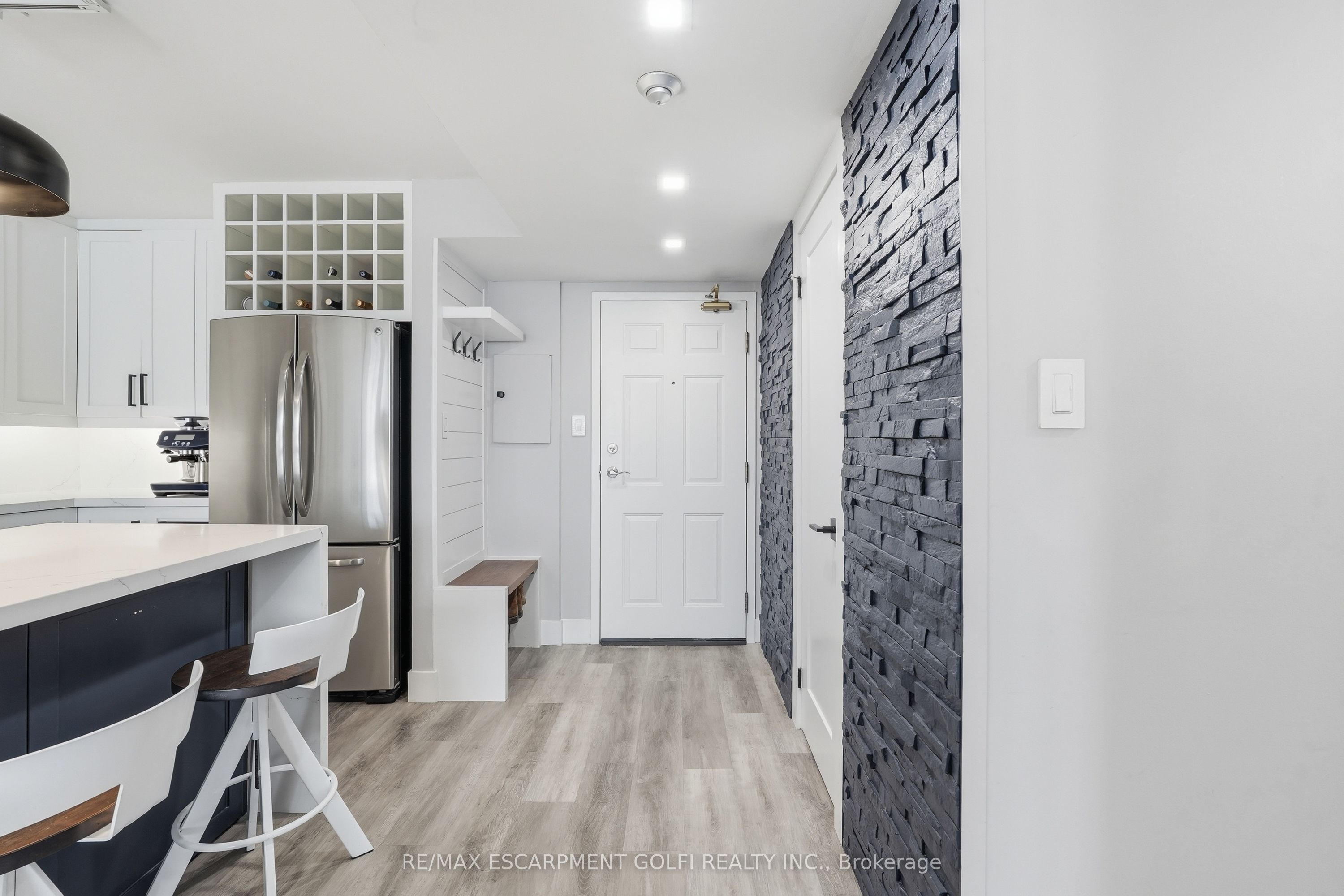 Additional image 5 of 208-1270 Maple Crossing Boulevard, Burlington, ON, L7S 2J3