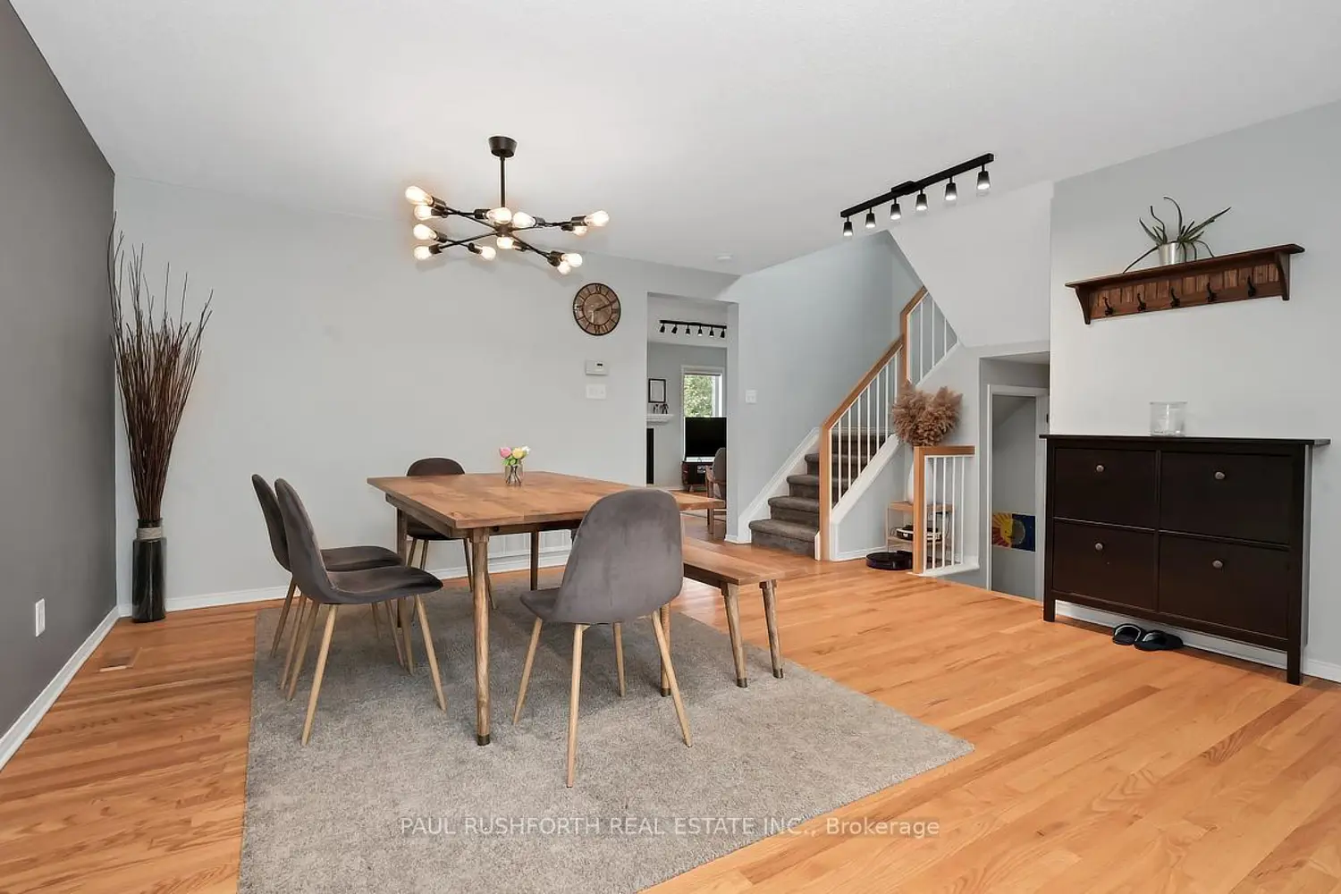 2123 Esprit Drive photo 3